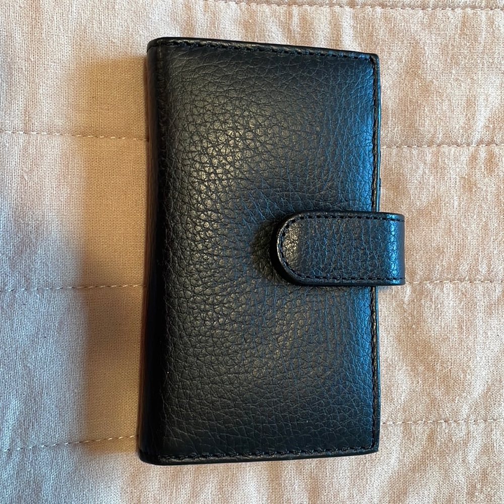 Black leather wallet / credit card holder with window for license / ID